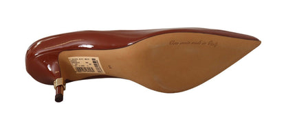 Dolce &amp; Gabbana – Braune Pumps mit Kitten Heels aus Lackleder