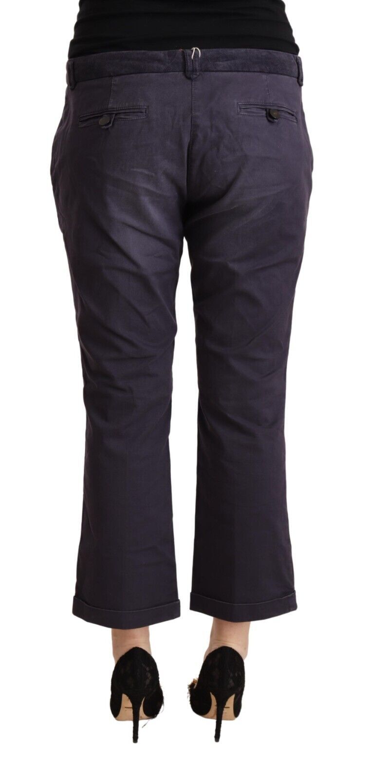 Jucca – Schwarze, ausgestellte, kurze Hose mit niedriger Taille und umgeschlagenem Saum