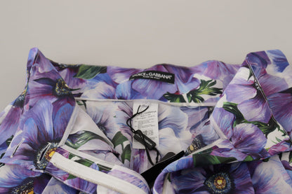 شورت قصير من دولتشي آند غابانا بنقشة شقائق النعمان الأرجوانية، بخصر مرتفع