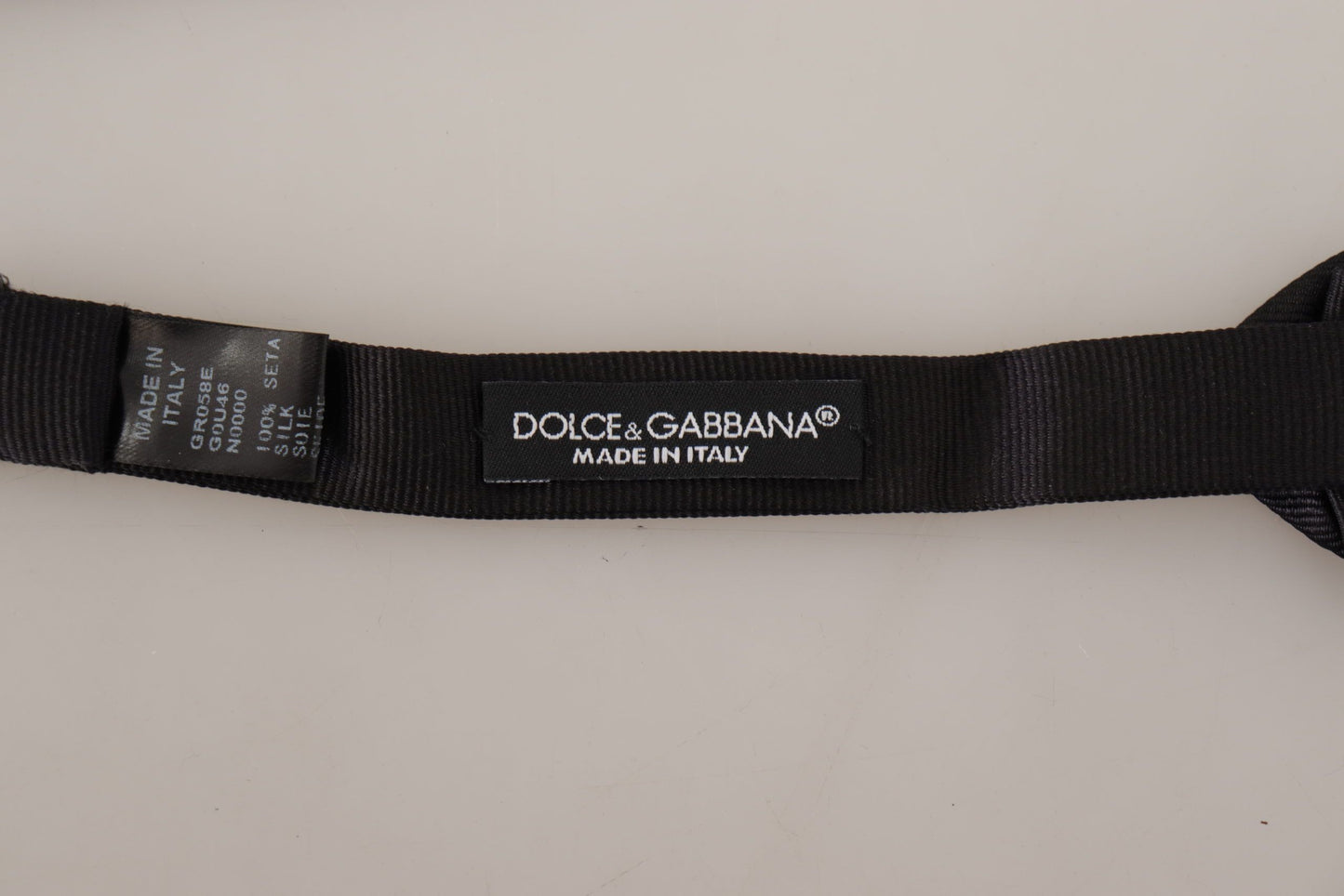 Dolce &amp; Gabbana – Schwarze, einfarbige Papillon-Krawatte aus 100 % Seide mit verstellbarem Hals