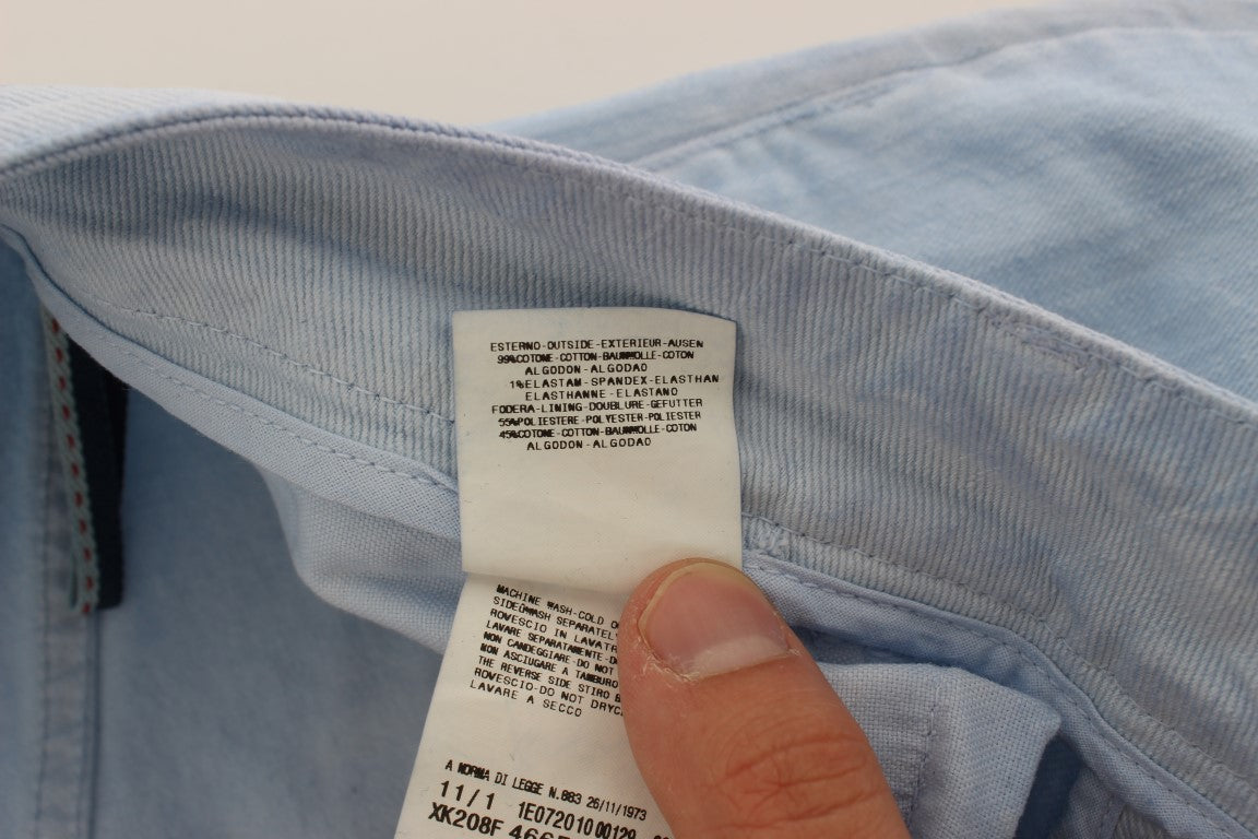 Acht Jeans mit niedriger Taille und Stretch-Baumwolle in Blau