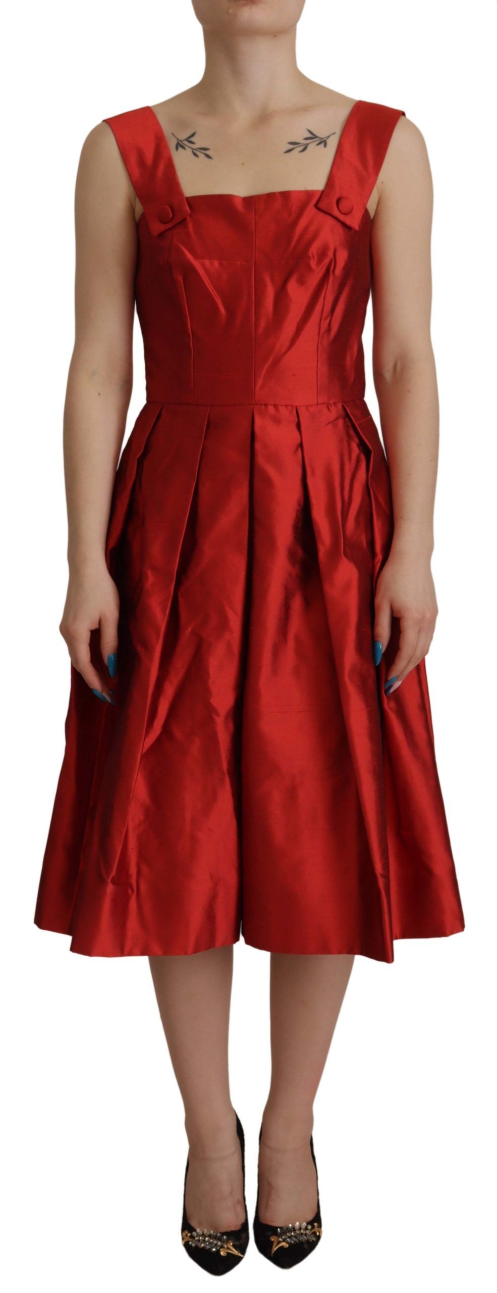 Dolce &amp; Gabbana Rotes A-Linien-Kleid aus plissierter Satinseide
