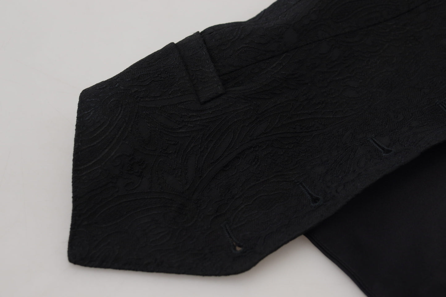 Dolce &amp; Gabbana – Schwarzes, ärmelloses Brokat-Top mit Knopfleiste