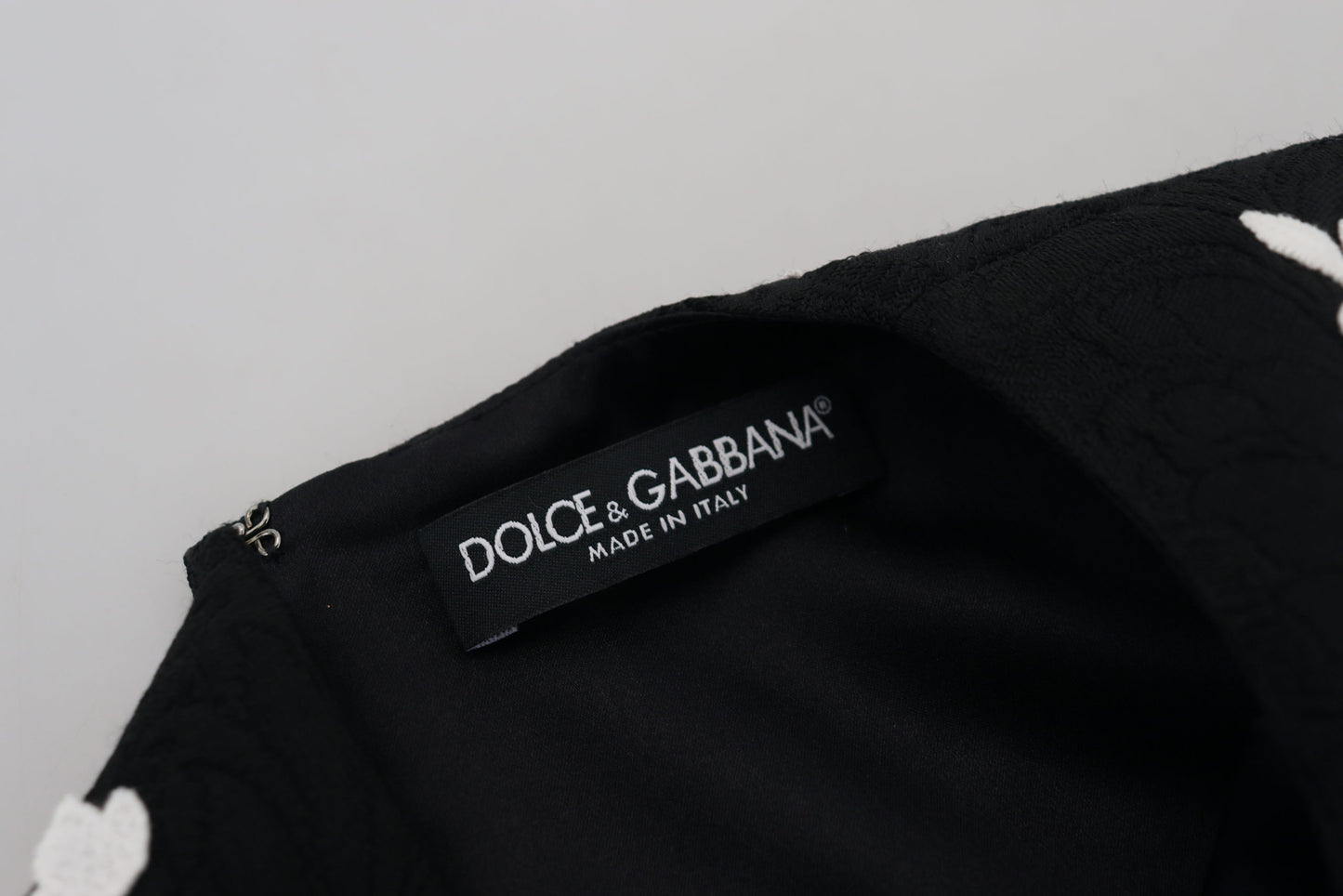 Dolce &amp; Gabbana – Schwarzes A-Linien-Kleid mit halblangen Ärmeln und Spitzenbesatz
