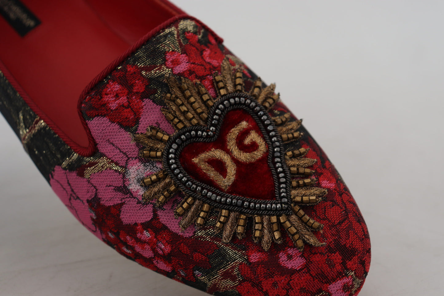 Dolce &amp; Gabbana – Slipper mit mehrfarbigem Jacquard-Aufnäher „Sacred Heart“