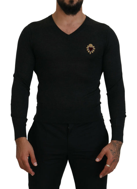 Dolce &amp; Gabbana Grauer Kaschmirpullover mit V-Ausschnitt und goldenem Herz