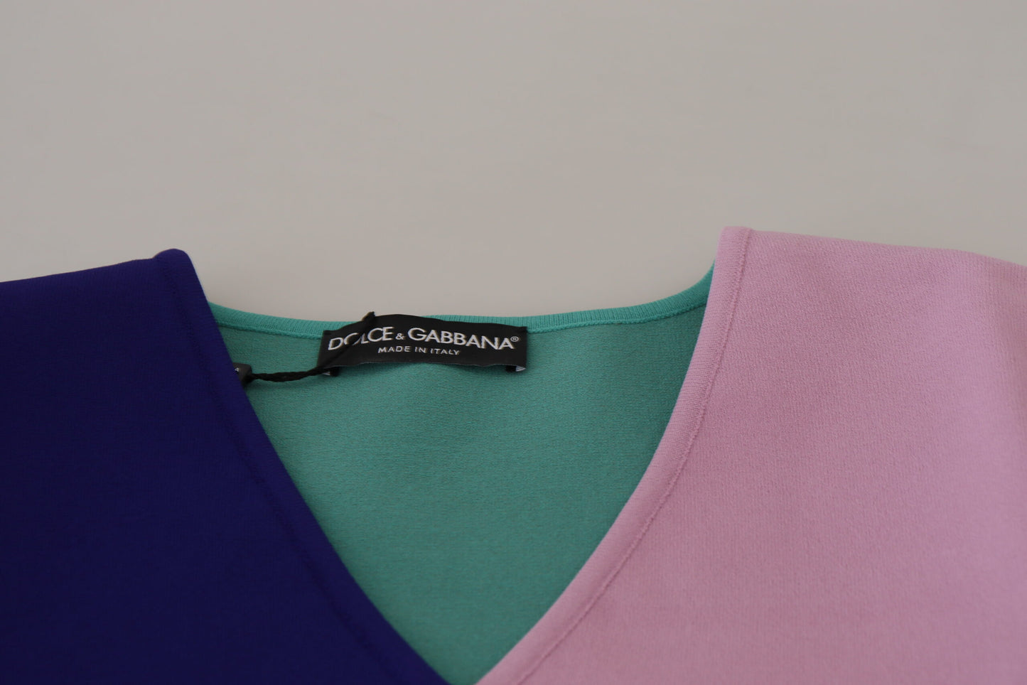 Dolce &amp; Gabbana – Mehrfarbiger Pullover aus Viskose mit V-Ausschnitt und langen Ärmeln