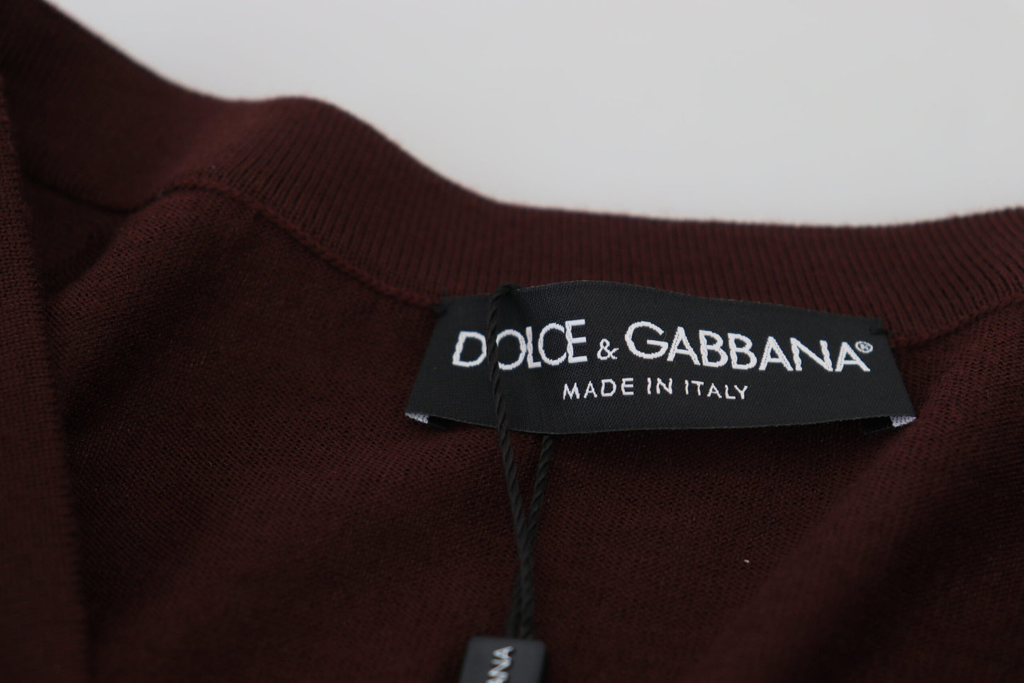 Dolce &amp; Gabbana – Kastanienbrauner Cardigan aus Wollstrick mit tiefem V-Ausschnitt