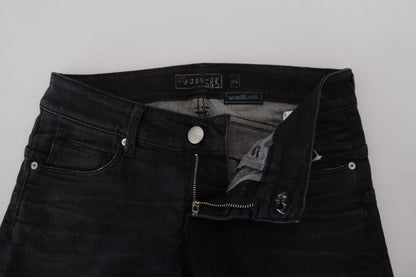Acht Schwarze, schmal geschnittene Damen-Jeans aus Baumwolle mit niedriger Taille