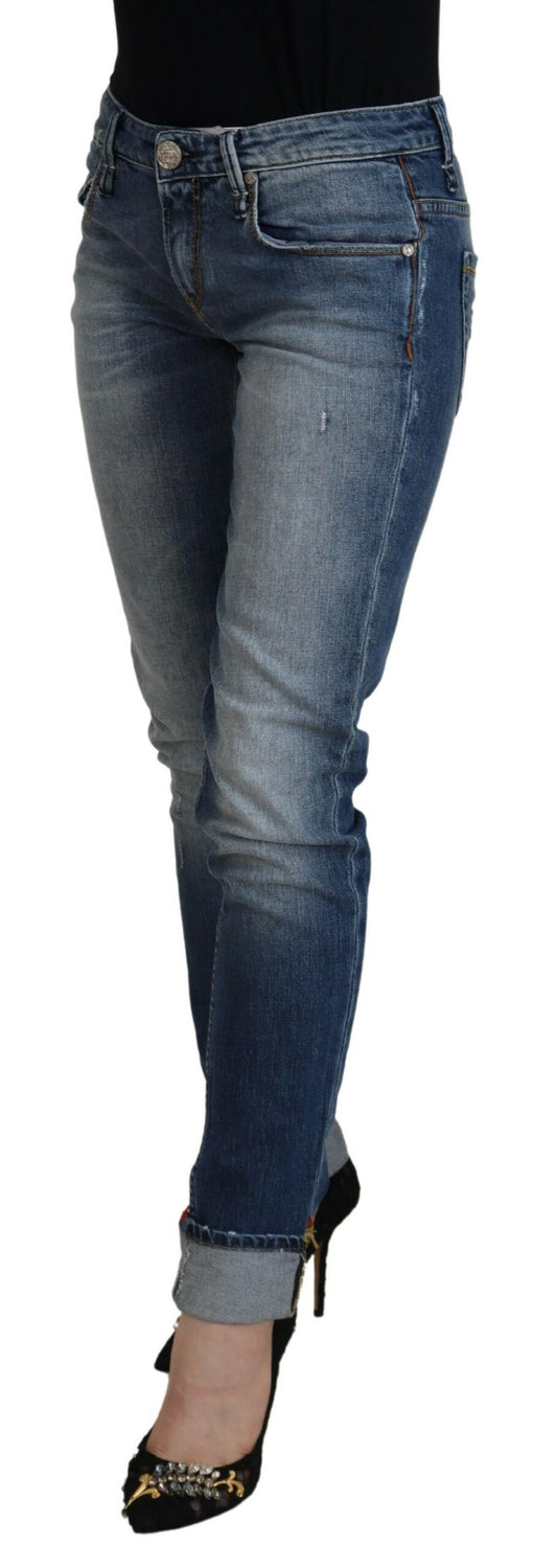 Acht Blaue verwaschene Baumwolle Low Waist Damen Casual Jeans