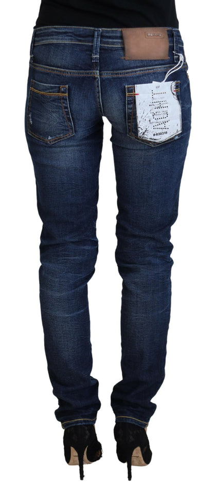 Acht Blaue verwaschene Baumwolle Low Waist Damen Casual Jeans