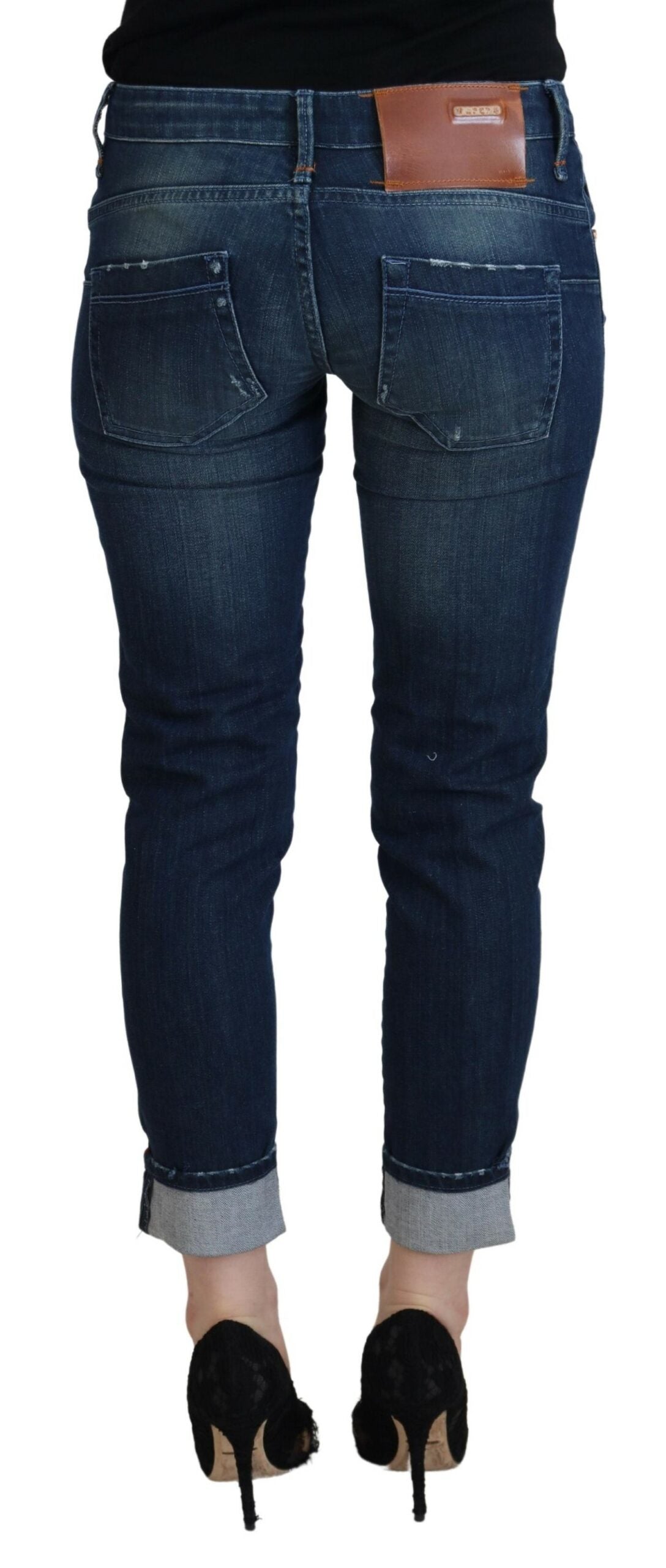 Acht Blaue Slim Fit Damen Jeans aus Baumwolle