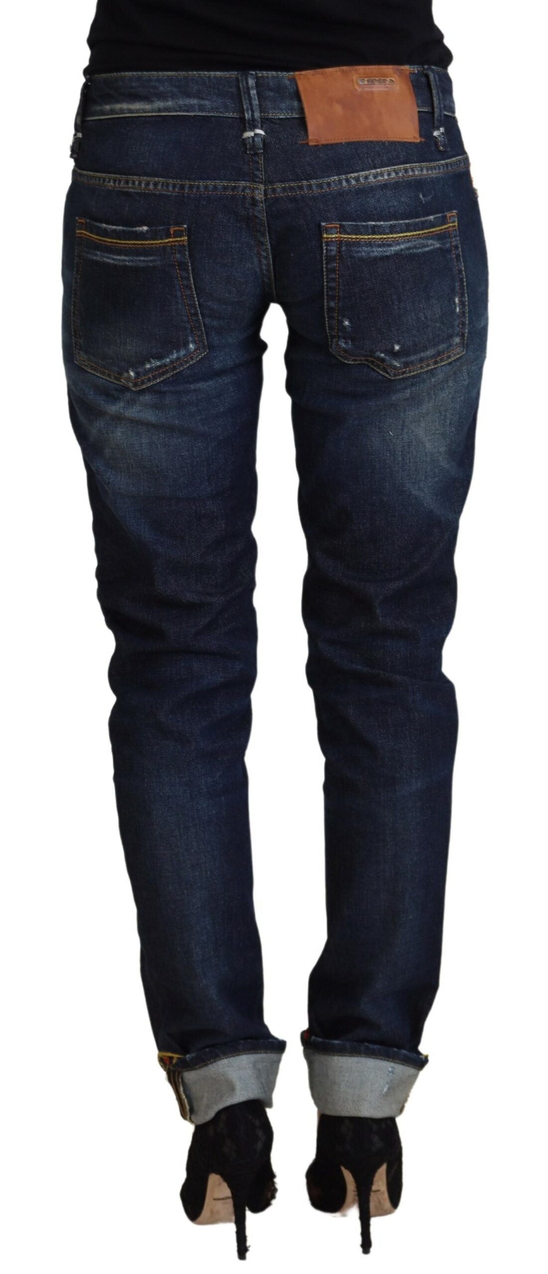 Acht Blaue Slim Fit Damen Jeans aus Baumwolle