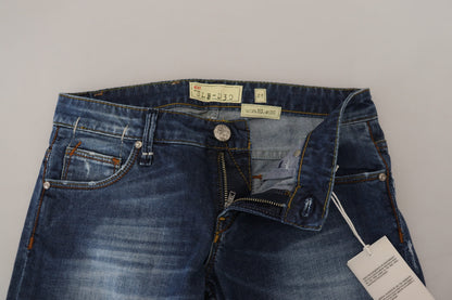 Acht Blaue Slim Fit Jeans aus gewaschener Baumwolle für Damen