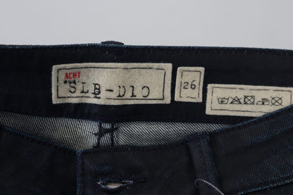 Acht Blaue Slim Fit Damen Jeans mit niedriger Taille