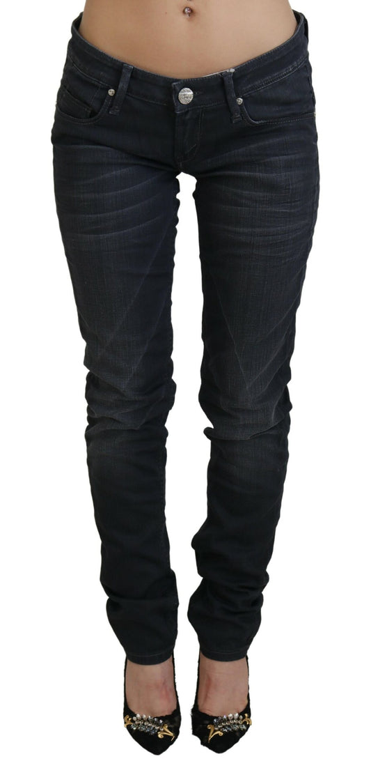 Acht – Schwarze, verwaschene Slim-Fit-Jeans aus Baumwolldenim mit niedriger Taille