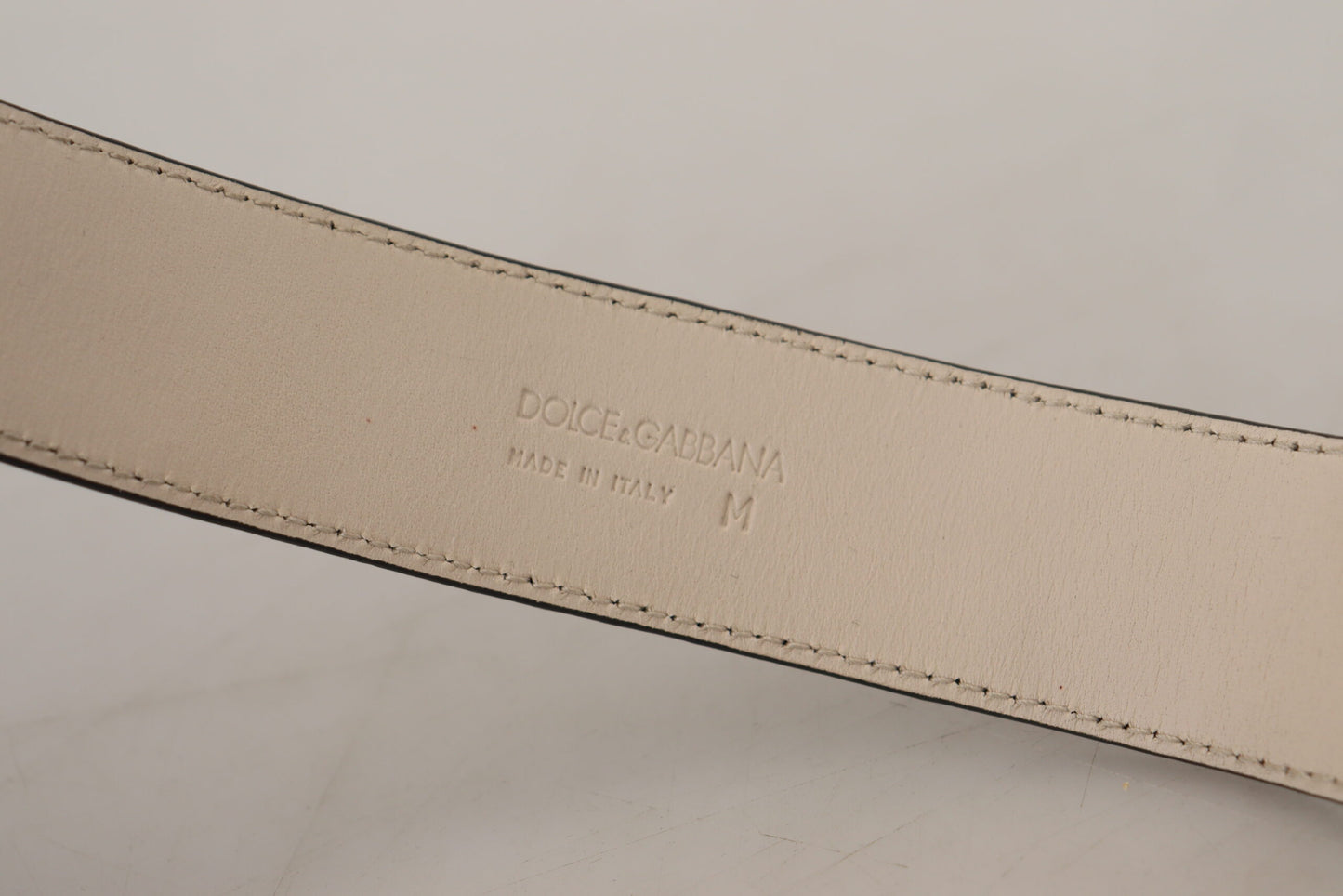 Dolce &amp; Gabbana Schwarzes Dauphine-Lederarmband mit DG-Herz-Schlüsselring