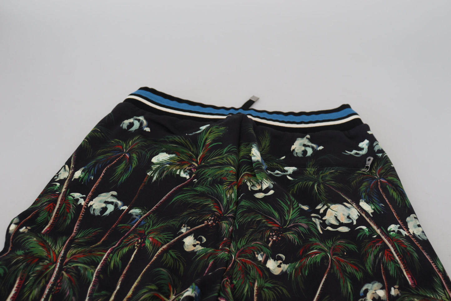 Dolce &amp; Gabbana – Freizeitshorts aus schwarzer Baumwolle mit Vulkan-Print