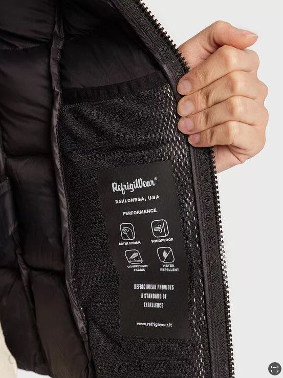 Elegante hellviolette Pufferjacke von Refrigiwear