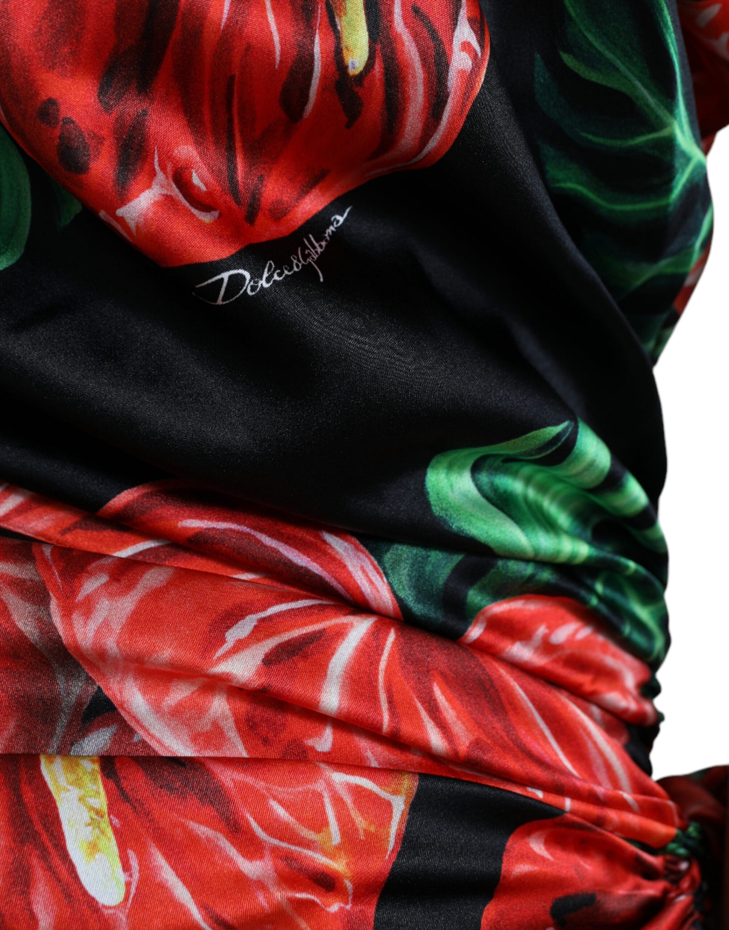Dolce &amp; Gabbana Schwarzes, glänzendes, drapiertes Seidenkleid mit Blumendruck