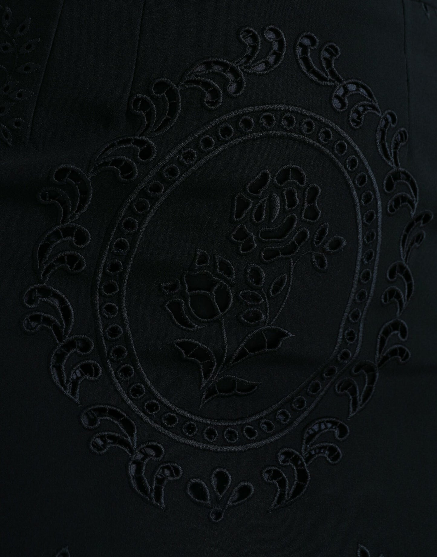 Dolce &amp; Gabbana – Schwarzes, figurbetontes Midikleid aus Viskose mit Blumenspitze
