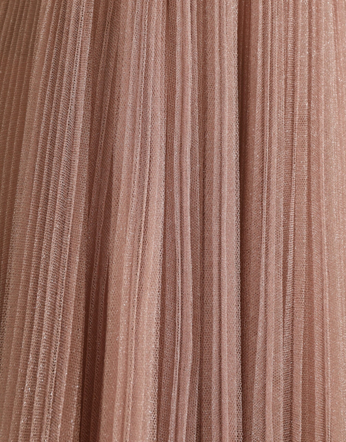 فستان دولتشي آند غابانا الوردي من التول اللامع بكتف واحد ومطوي