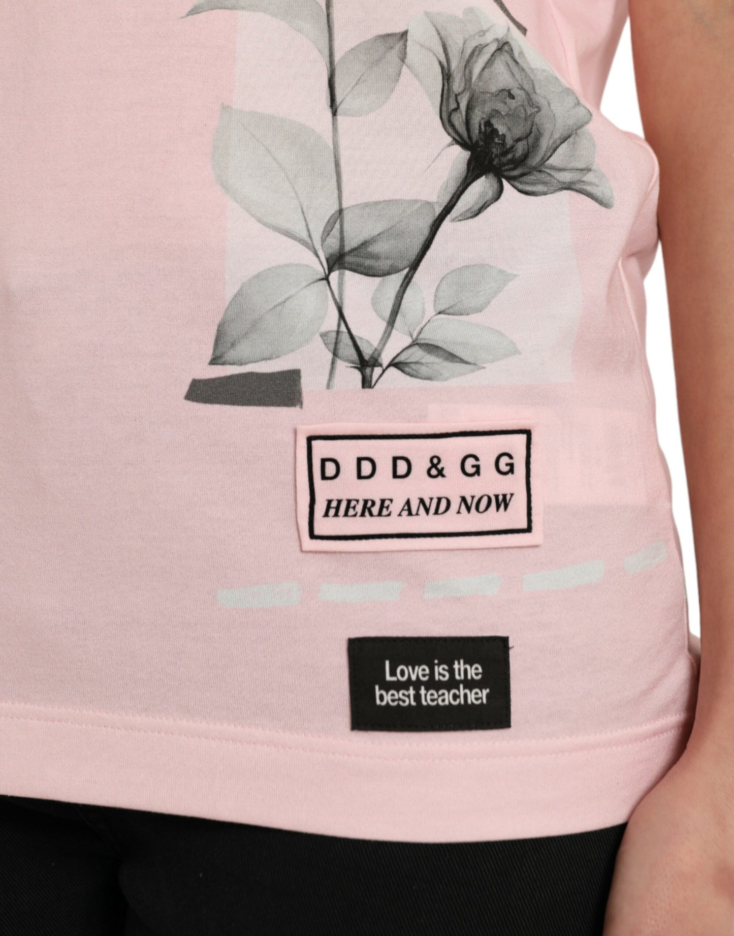 Dolce &amp; Gabbana – Rosafarbenes T-Shirt aus Baumwolle mit kurzen Ärmeln und Blumendruck