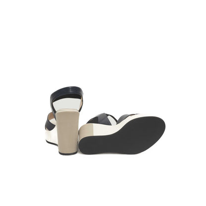 Cerruti 1881 Damensandale aus blauem Kalbsleder