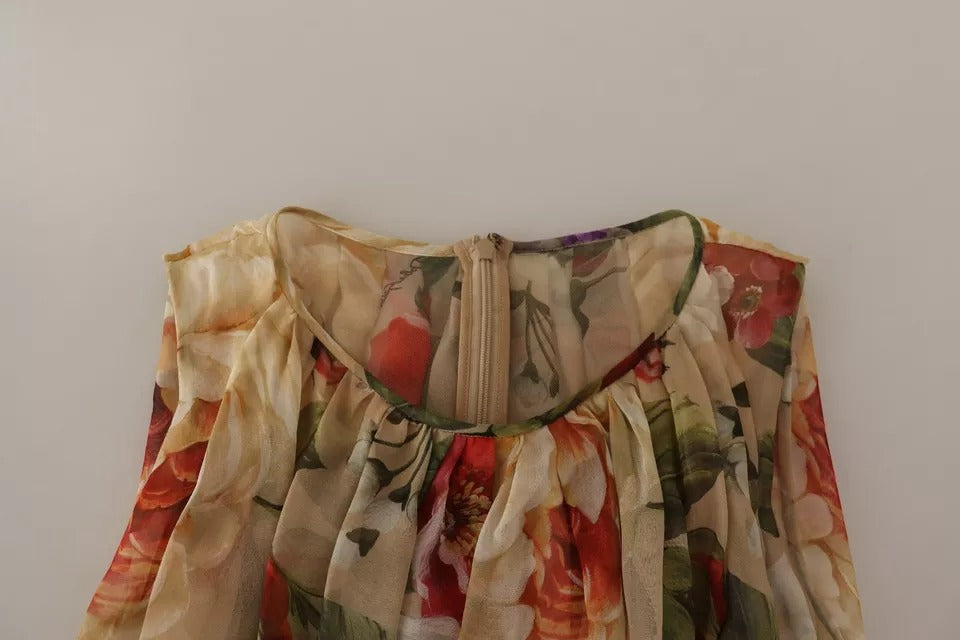 فستان دولتشي آند غابانا قصير بأكمام منفوخة ورقبة دائرية وبلون بيج