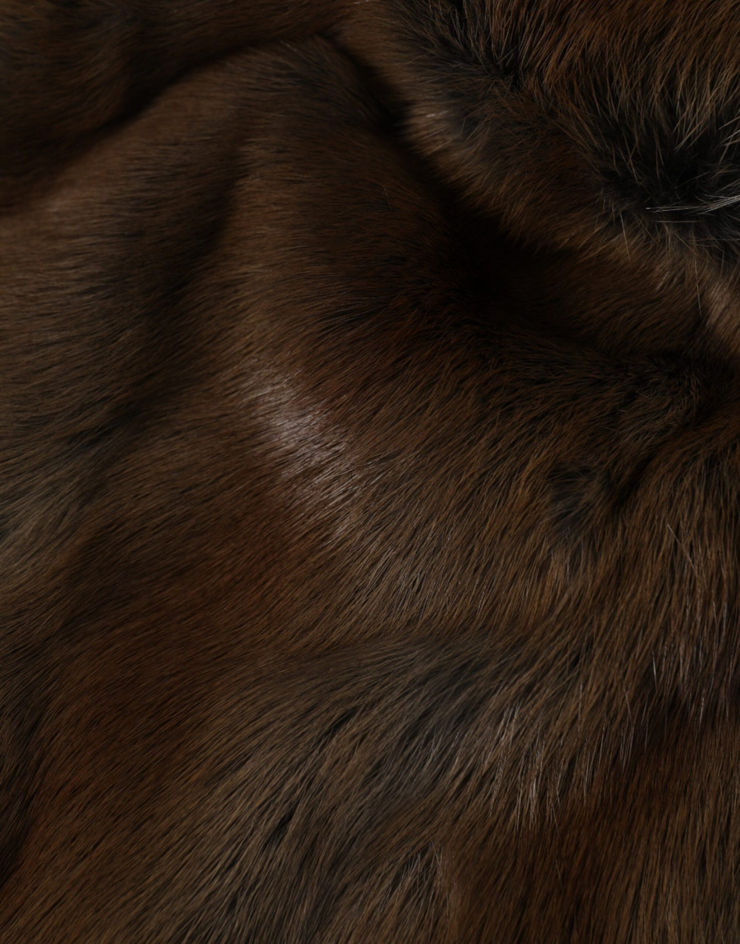 قبعة دولتشي آند غابانا النسائية المصنوعة من فرو ابن عرس البني من الكشمير