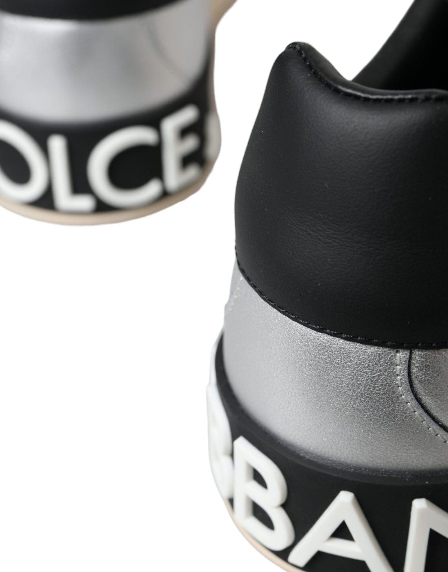 حذاء رياضي رجالي من جلد العجل من دولتشي آند غابانا، لون فضي، بورتوفينو