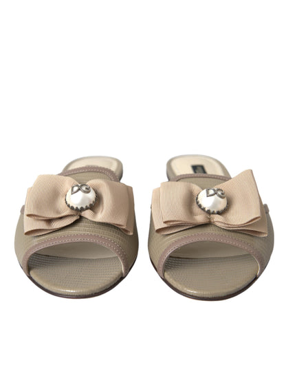 Dolce &amp; Gabbana Beige Logo Pearl Flats Sandalen Slides Schuhe