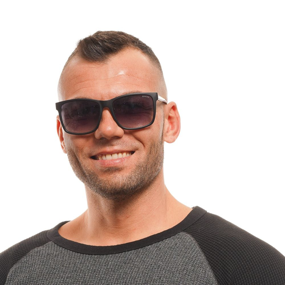 Guess – Schwarze Sonnenbrille aus Kunststoff