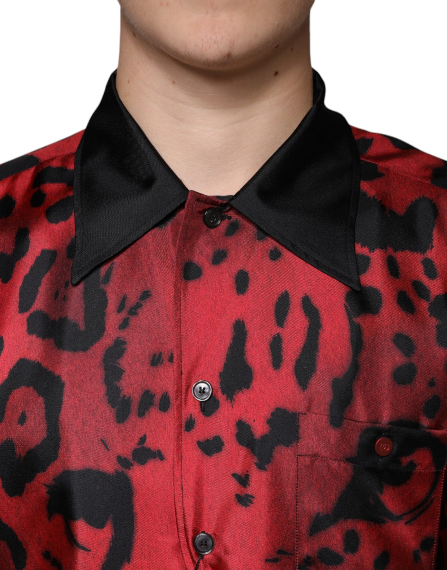 Dolce &amp; Gabbana Rotes Button-Down-Freizeithemd aus Seide mit Leopardenmuster