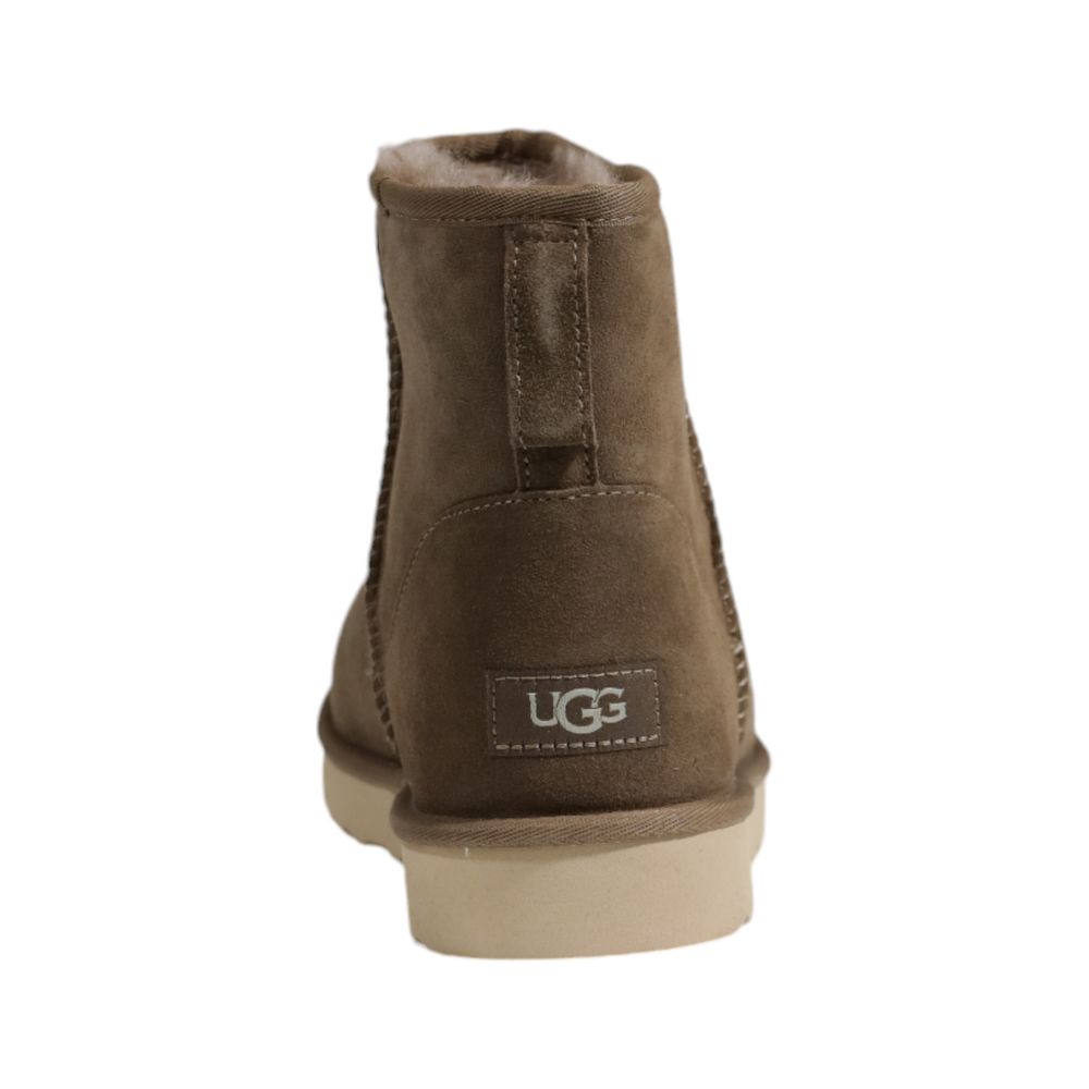 UGG – Stiefel aus braunem Wildleder