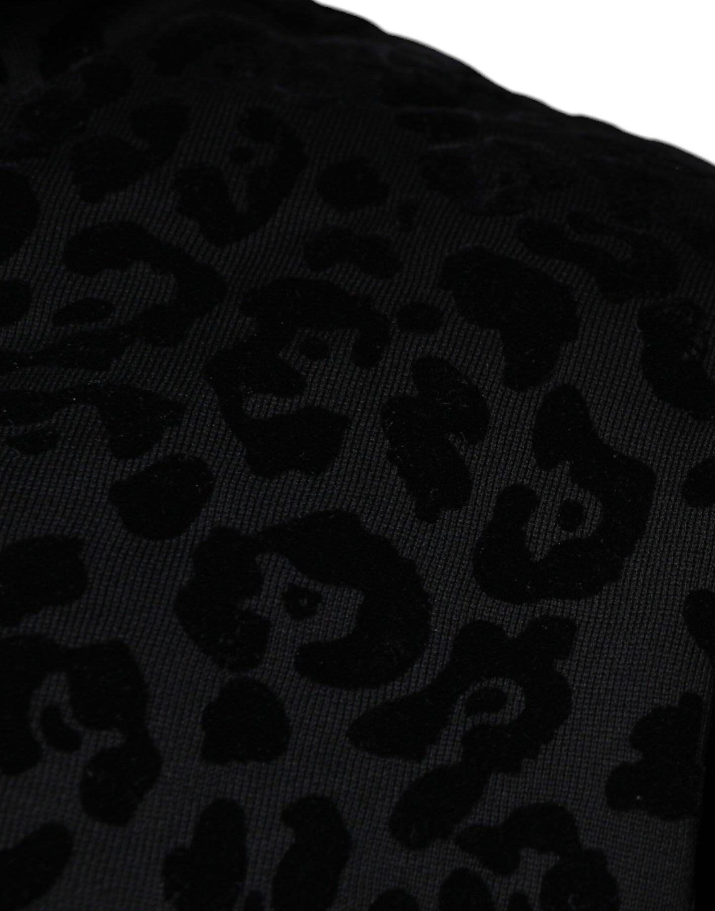 سترة دولتشي آند غابانا سوداء من القطن بغطاء رأس وسحاب كامل ونقشة جلد النمر