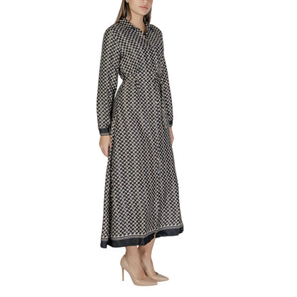 Only Schwarzes, langes Oberteil aus recyceltem Polyester