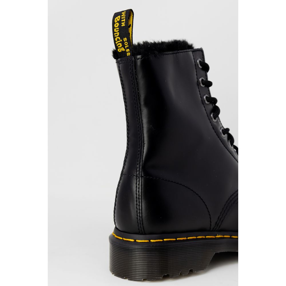 Dr. Martens – Schwarze Lederstiefel