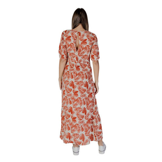 ب. يونغ أحمر فيسكوز طويل