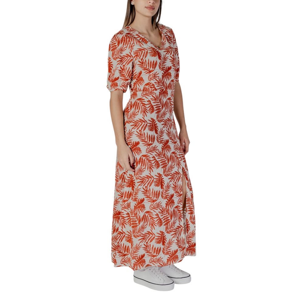 B.Young Rote Viskose Lang