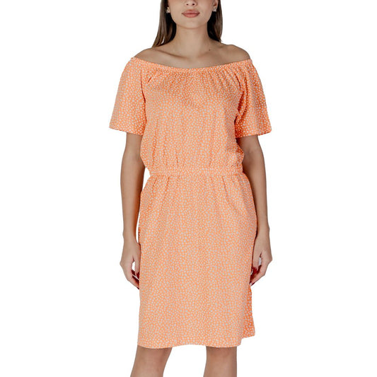 B.Young orangesfarbenes Baumwoll-Kurzkleid