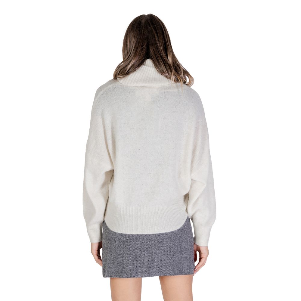 ICHI Rollkragenpullover in Cremefarben mit Marabu-Muster