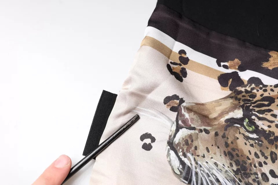 Dolce &amp; Gabbana Schwarzes Kurzarm-T-Shirt aus Baumwolle mit Leopardenmuster