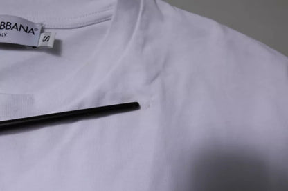 تي شيرت دولتشي آند غابانا أبيض من القطن بشعار DG وياقة دائرية