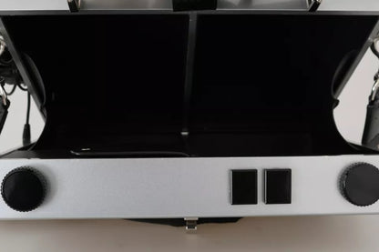 Dolce &amp; Gabbana Silberne Retro-Radio-Boombox, limitierte Auflage, handgefertigte Holztasche