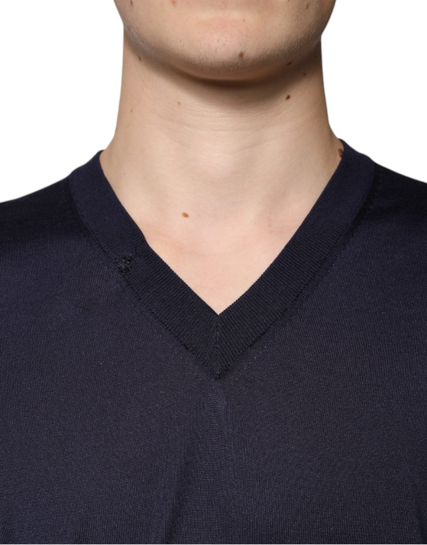 Dolce &amp; Gabbana Marineblauer Seidenpullover mit V-Ausschnitt
