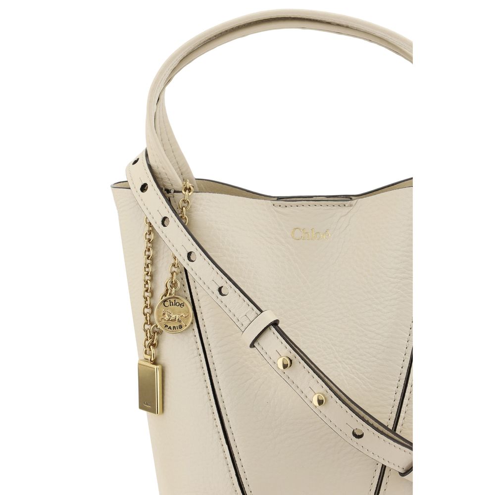 Chloé Schultertasche aus beigefarbenem Kalbsleder (Bos Taurus)