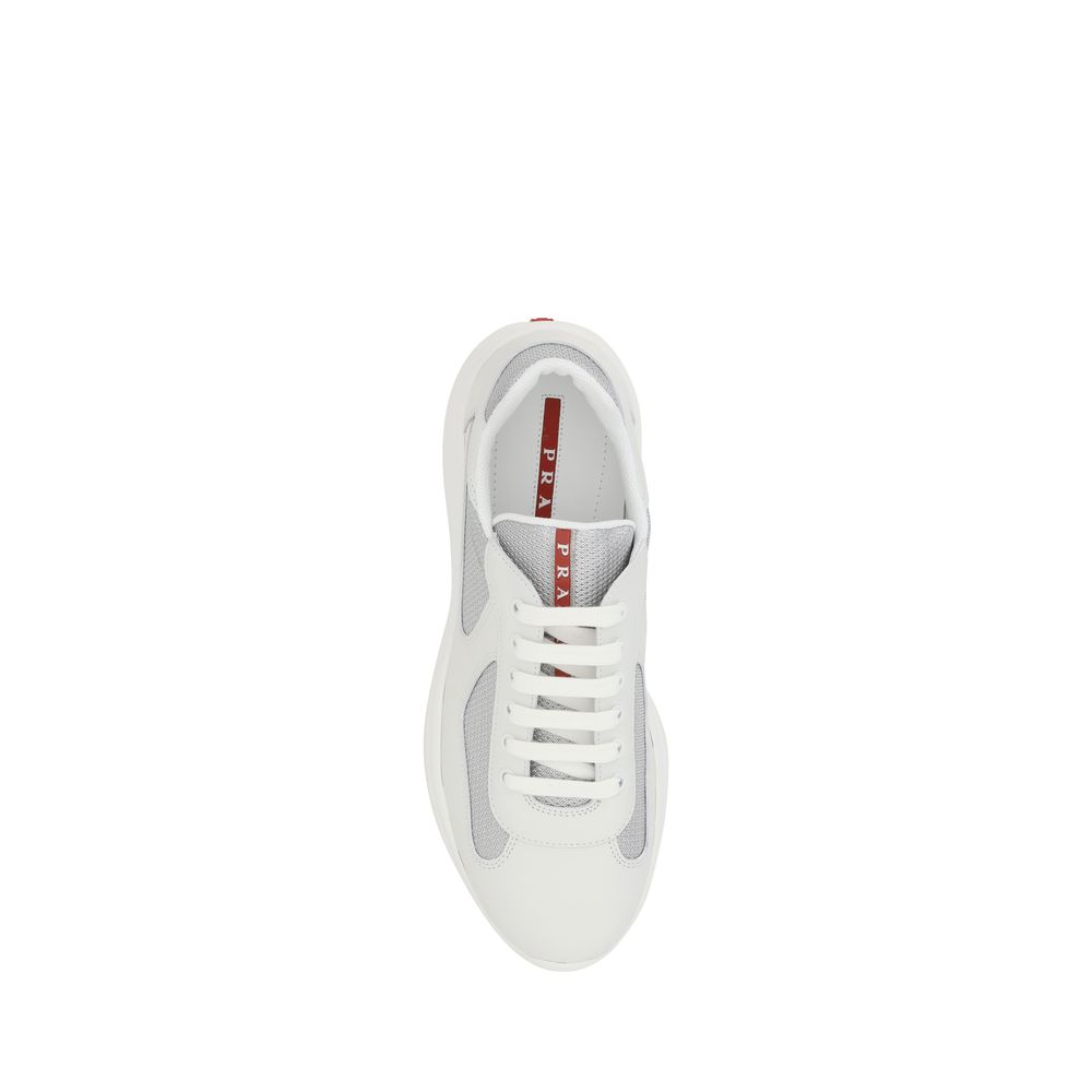 Prada Sneaker aus weißem Kalbsleder, Modell Bos Taurus, niedriger Schaft.