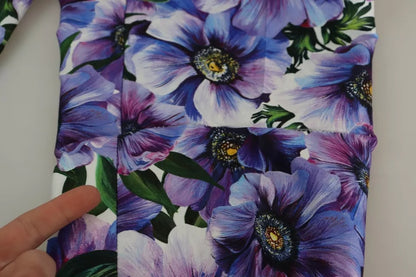 Dolce &amp; Gabbana – Schmal zulaufende Baumwollhose mit violettem Blumenmuster