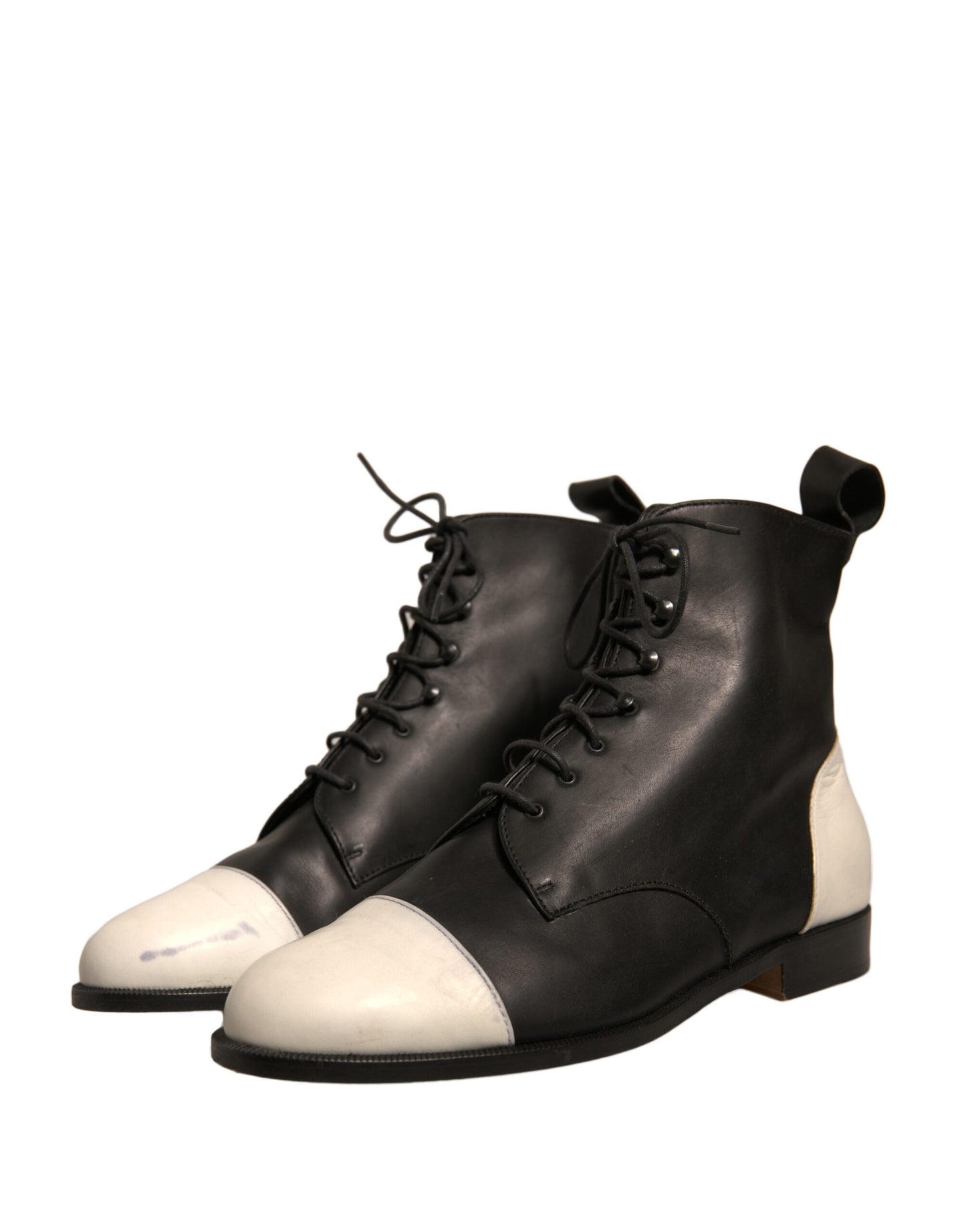 Sergio Rossi – Schwarze, weiße Leder-Schnürschuhe mit flachen Schuhen